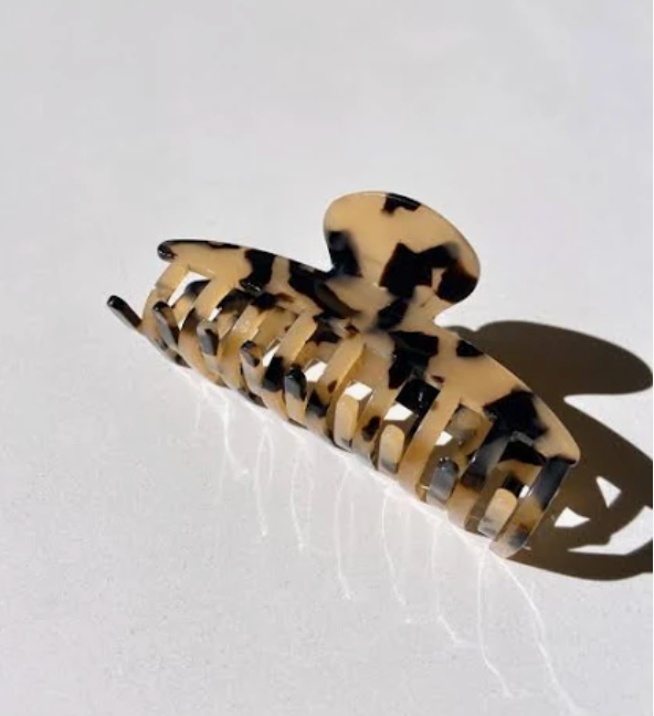 Big Speckled Tortoise Claw Clip